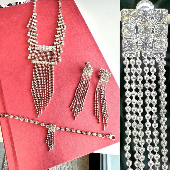 Jewelry - Vintage jewelry set necklace, earrings, bracelet rhinestone shiny dangly